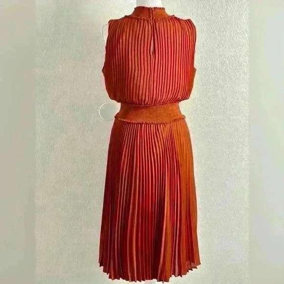 Nanette Lepore Pleated Smocked Sleeveless Midi Dress Size 10 - Picture 3 of 9